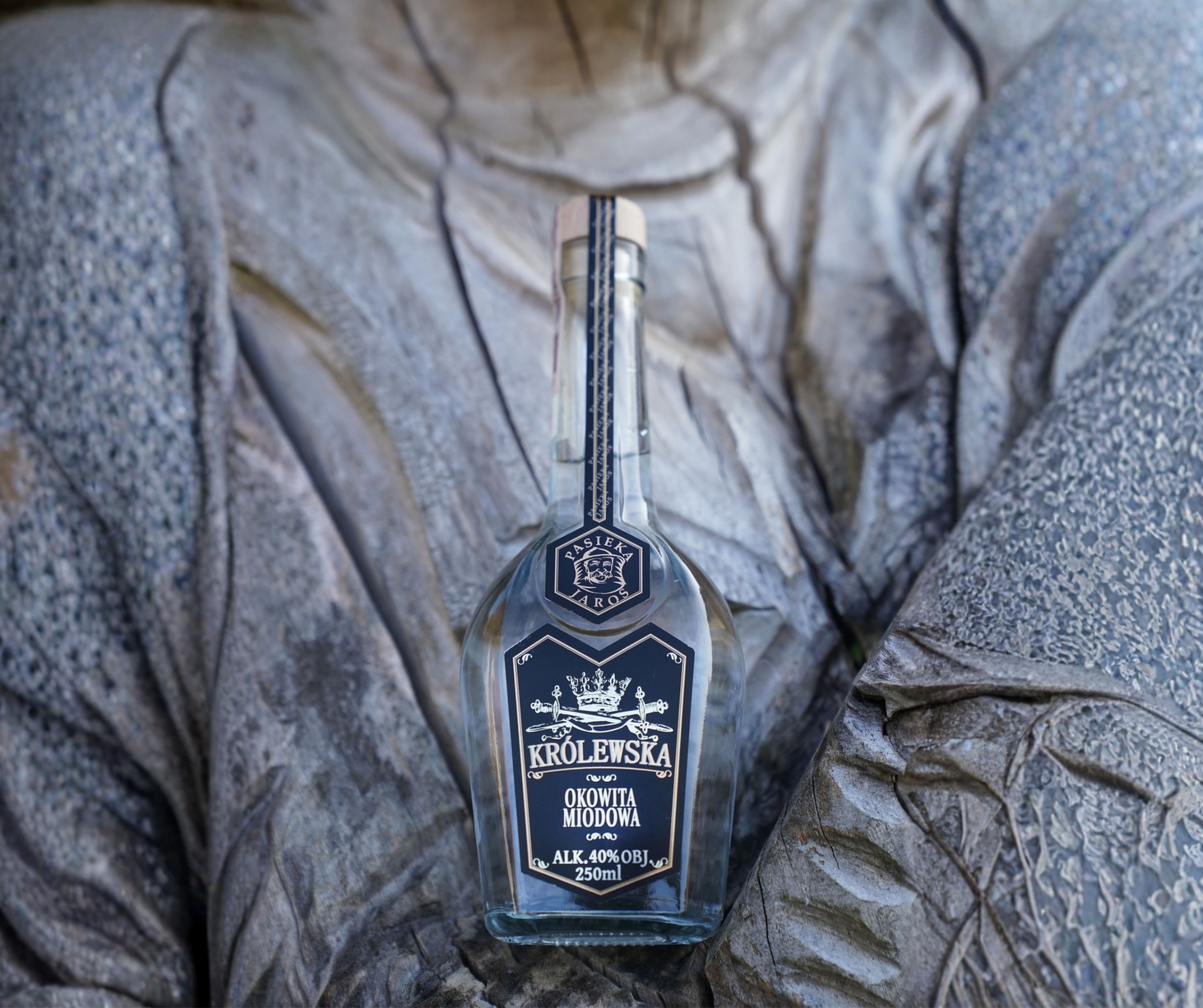 Okowita miodowa Królewska 250ml