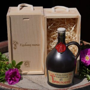 Zestaw na Dzień mamy z nadrukiem – trójniak Trybunalski 750ml