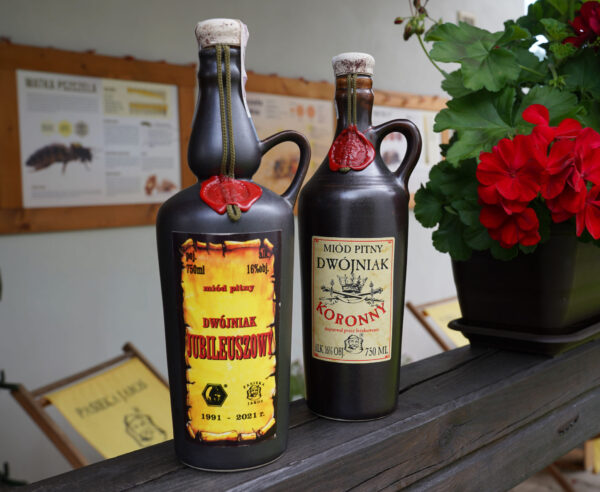 Zestaw dwóch butelek - dwójniak Jubileuszowy 750ml i dwójniak Koronny 750ml