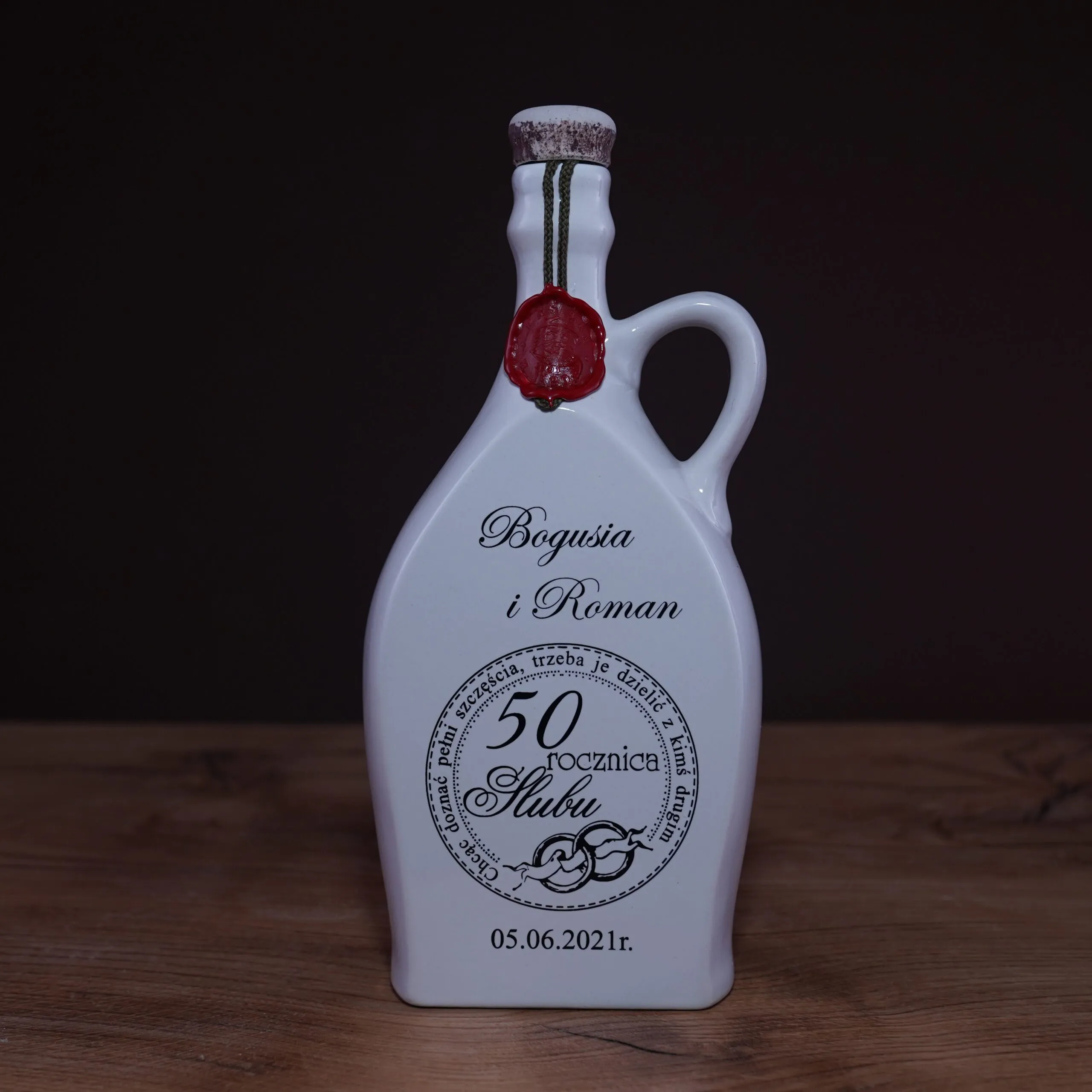 Personalizowana butelka ceramiczna - w drewnianej skrzyneczce - obrazek 2